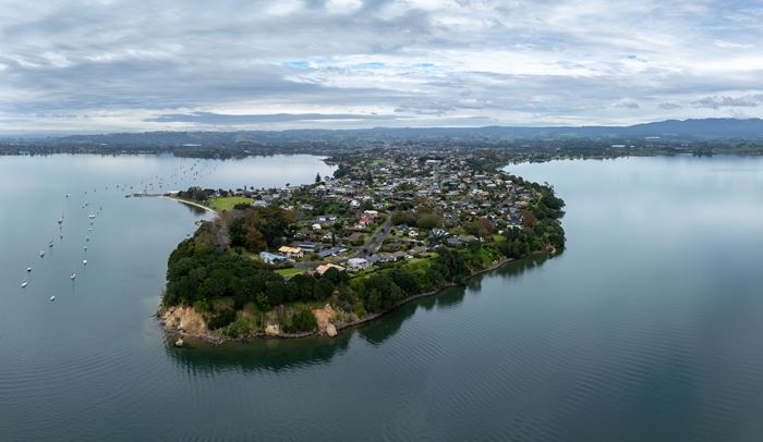 Omokoroa peninsula arial shot