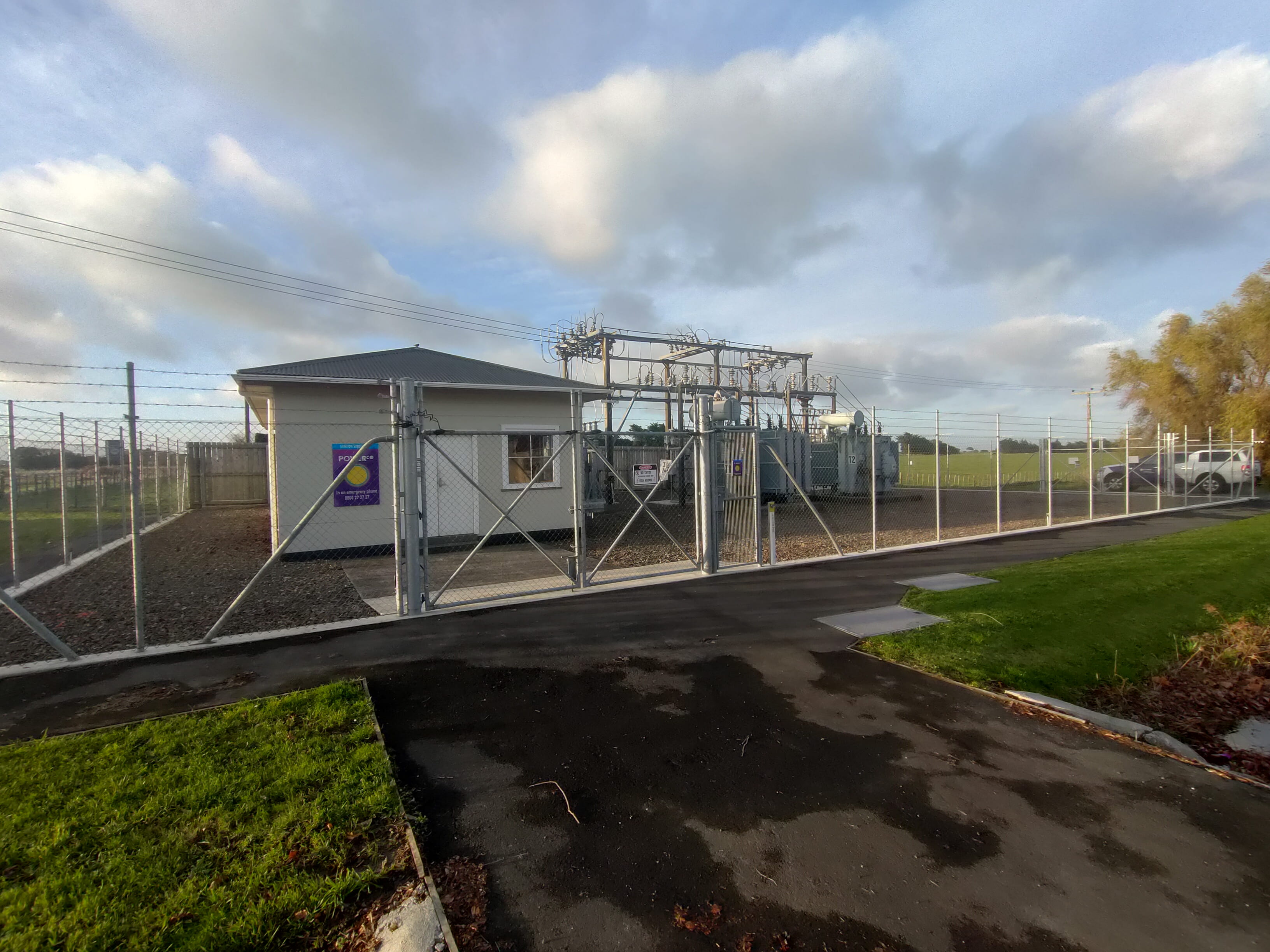 Sanson substation building